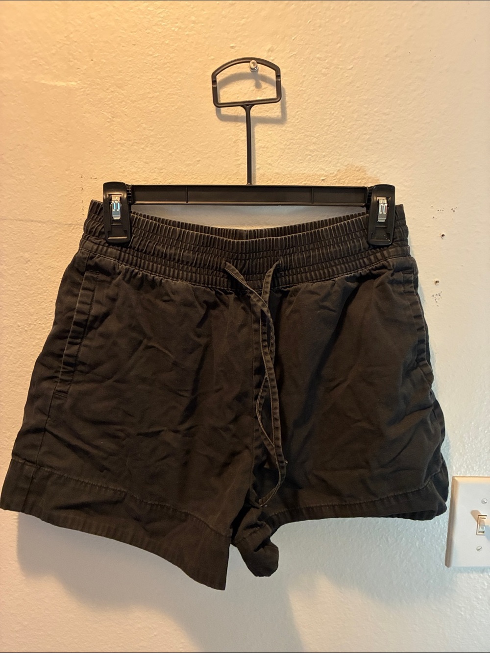 Casual Women's Cargo Shorts - Black